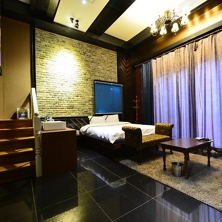 Daegu Piano Motel Buitenkant foto