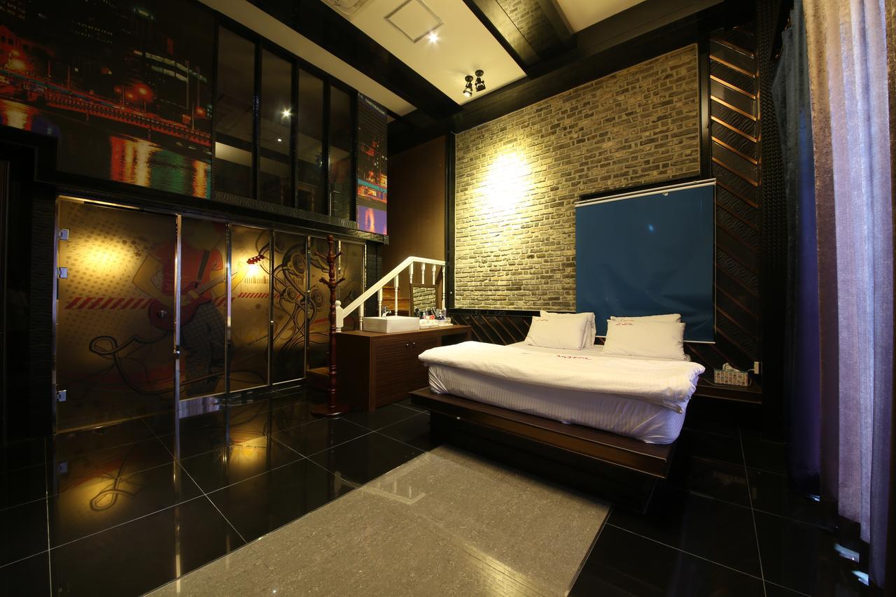 Daegu Piano Motel Buitenkant foto