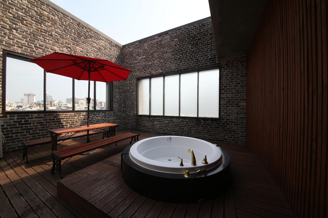 Daegu Piano Motel Buitenkant foto
