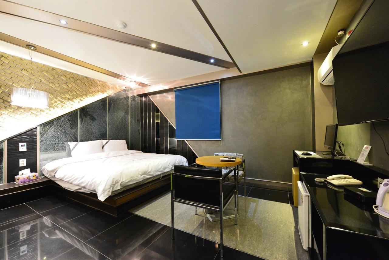 Daegu Piano Motel Buitenkant foto